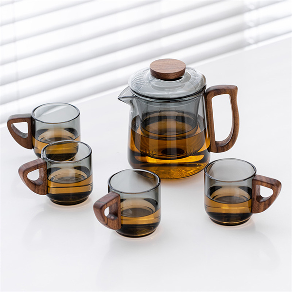 Ang mga benepisyo ng mga glass tea set