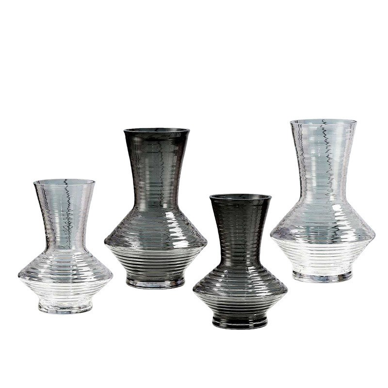 Simple at Malikhaing Glass Vase ng European-Style