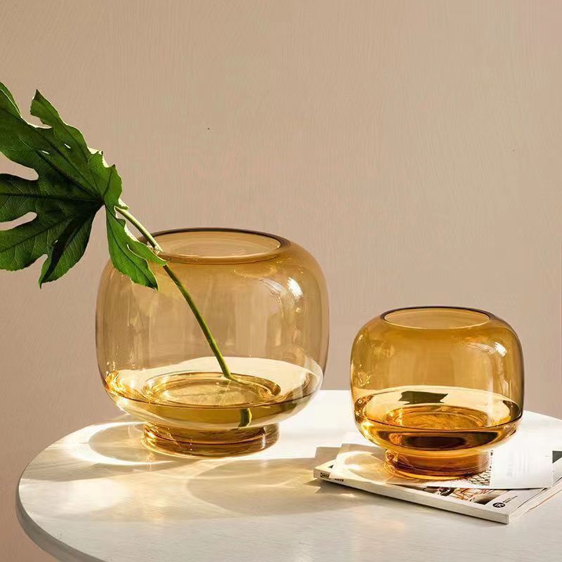 Ang karapat-dapat na plorera ng Instagram na may isang malaking tiyan