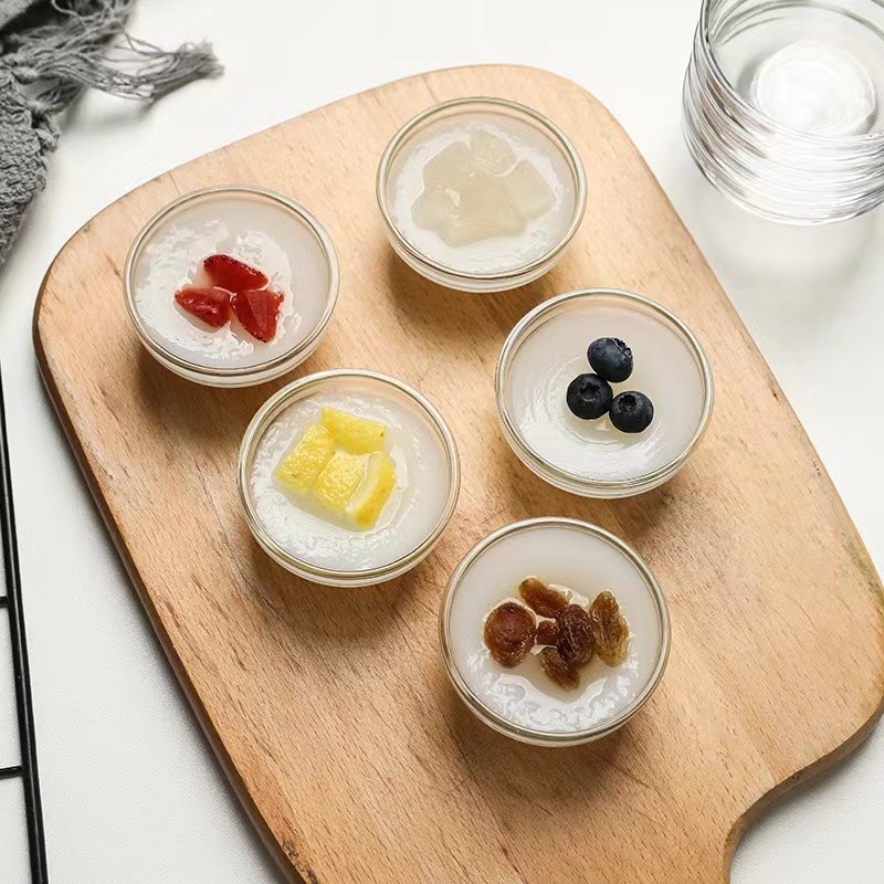 Transparent pudding glass bowl