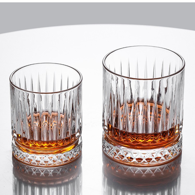 Vertical Pattern Diamond Base Whisky Glass